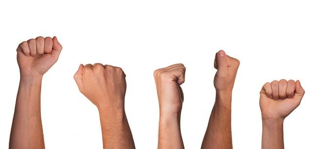 夢見打架-和別人打架-孕婦和別人打架-和哥哥打架-打架斗毆