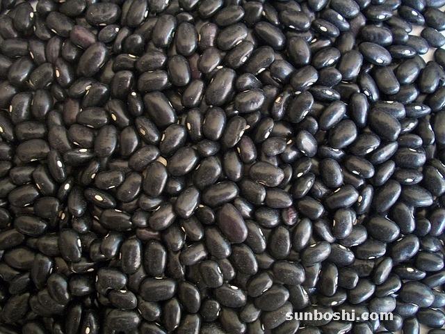 黑豆的功效與作用-醋泡黑豆-黑豆湯-黑豆漿-黑豆水