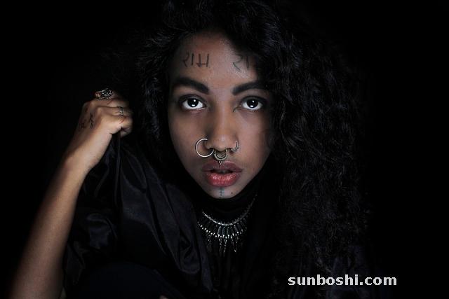 夢見衣柜-夢見大衣柜-夢見衣柜里有老鼠